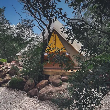 ラグジュアリーテント Pasare Glamping_anglonaruralexperience Perfugas